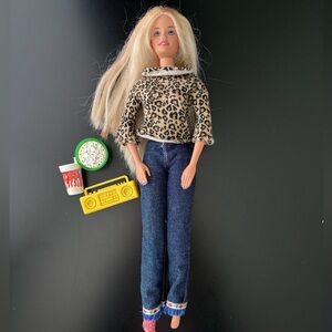 Vintage 2000 Mattel Generation Girl My Room Barbie Doll Clothing Accessories